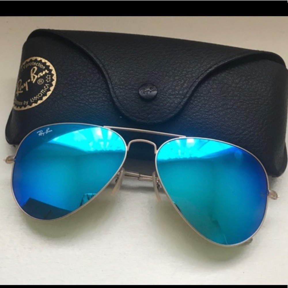 Ray-Ban large mirrored blue aviator sunglasses